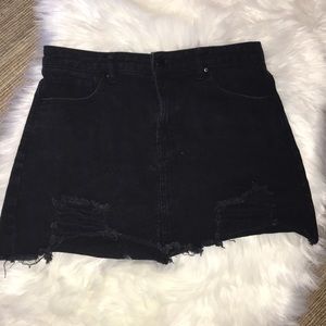 Forever 21 distressed denim skirt
